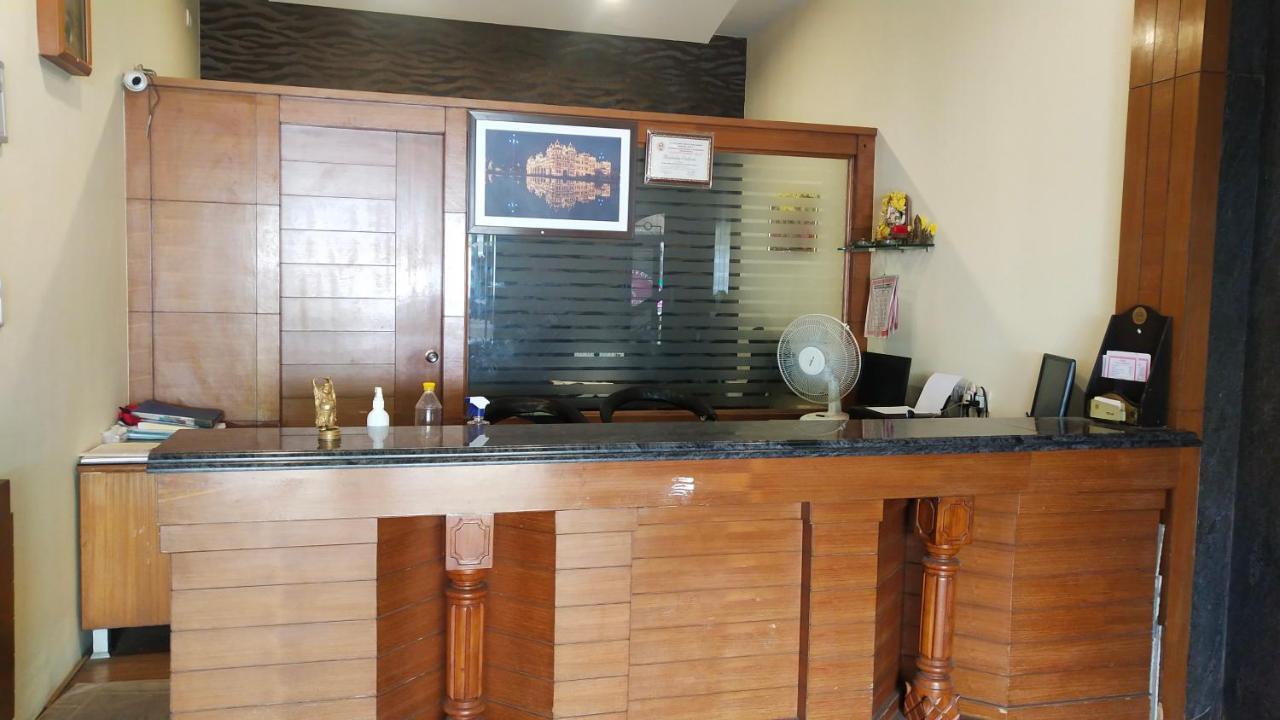 Hotel Vyshak International Mysore Exterior photo