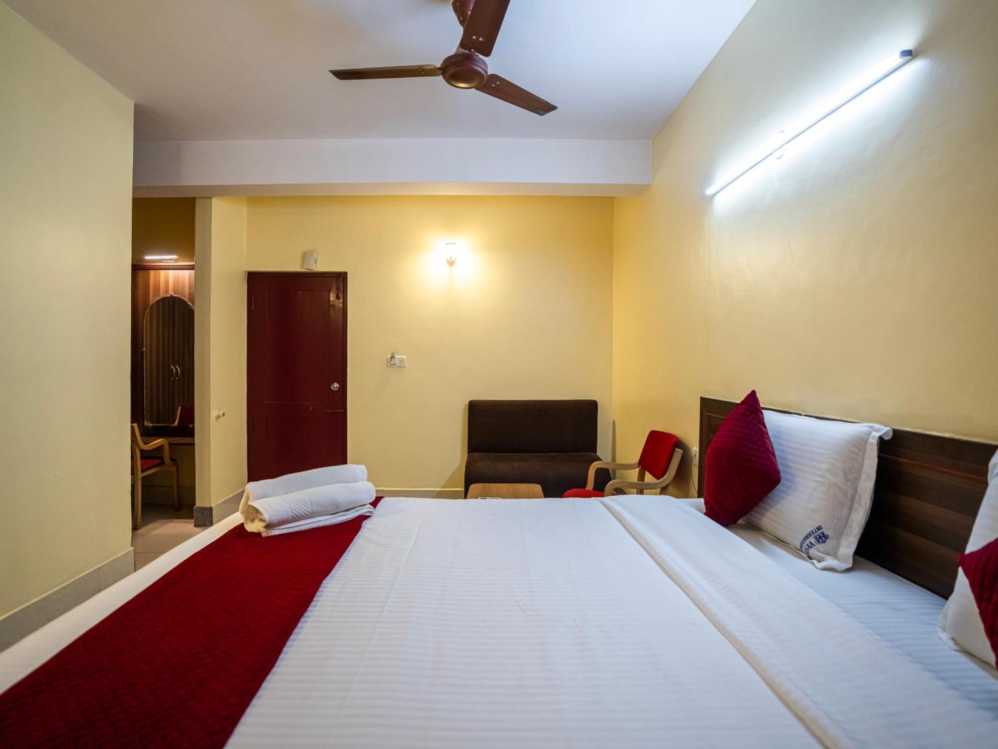 Hotel Vyshak International Mysore Exterior photo